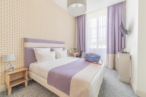 Desk, soundproofing, iron/ironing board, WiFi - Arcantis Hotel Heritage (Cognac)