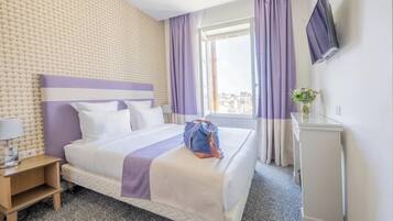 Desk, soundproofing, iron/ironing board, WiFi