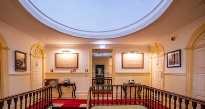 Grande Hotel Paris by Stay Hotels