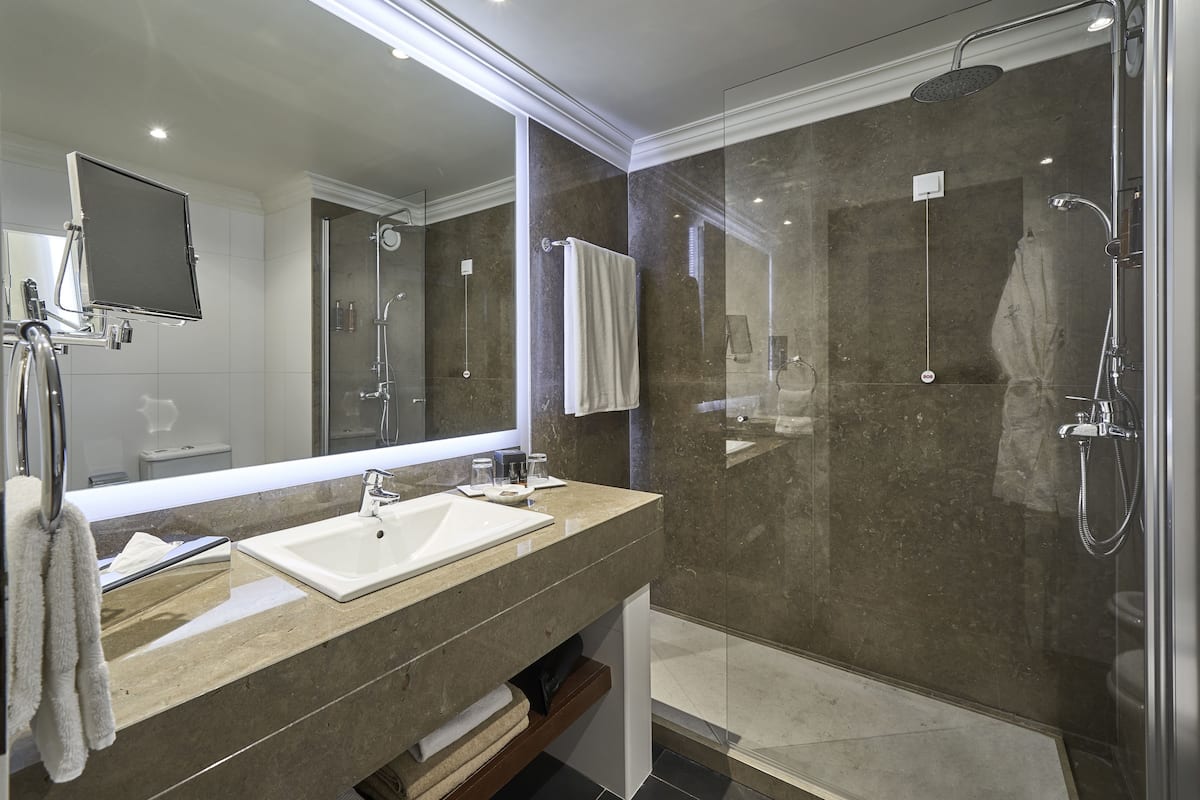 free toiletries, hair dryer, bidet, towels