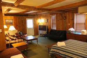 Okemo, 2 Bed 2 Bath  | Decoración personalizada y muebles diferentes 