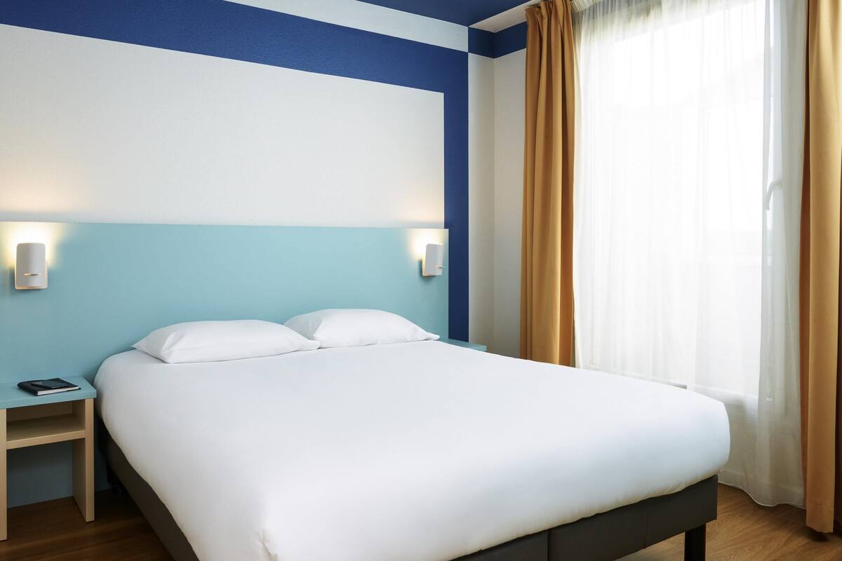Apartment, 1 Bedroom | In-room safe, desk, iron/ironing board (on request)