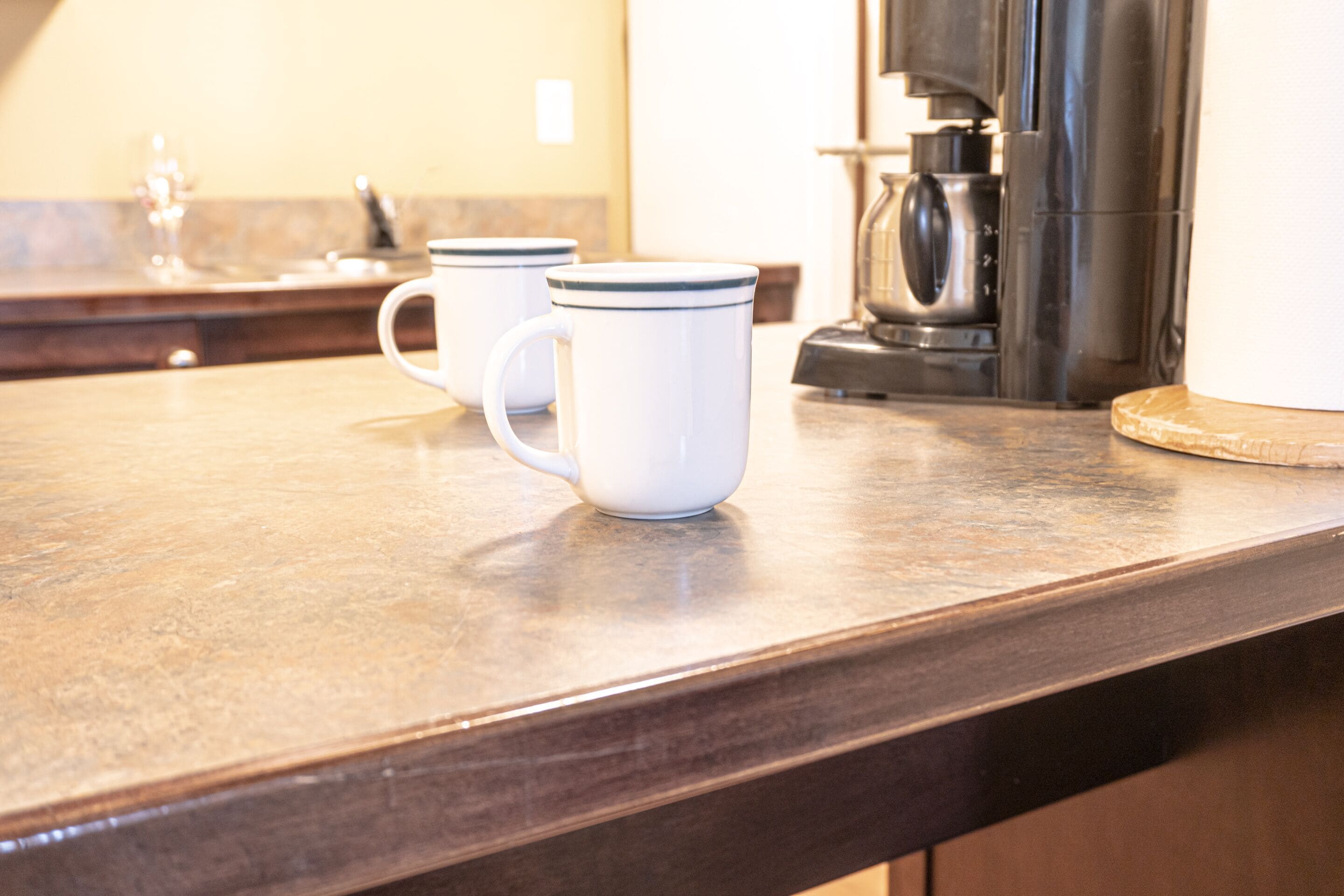 deluxe studio suite, 1 king bed | room amenity