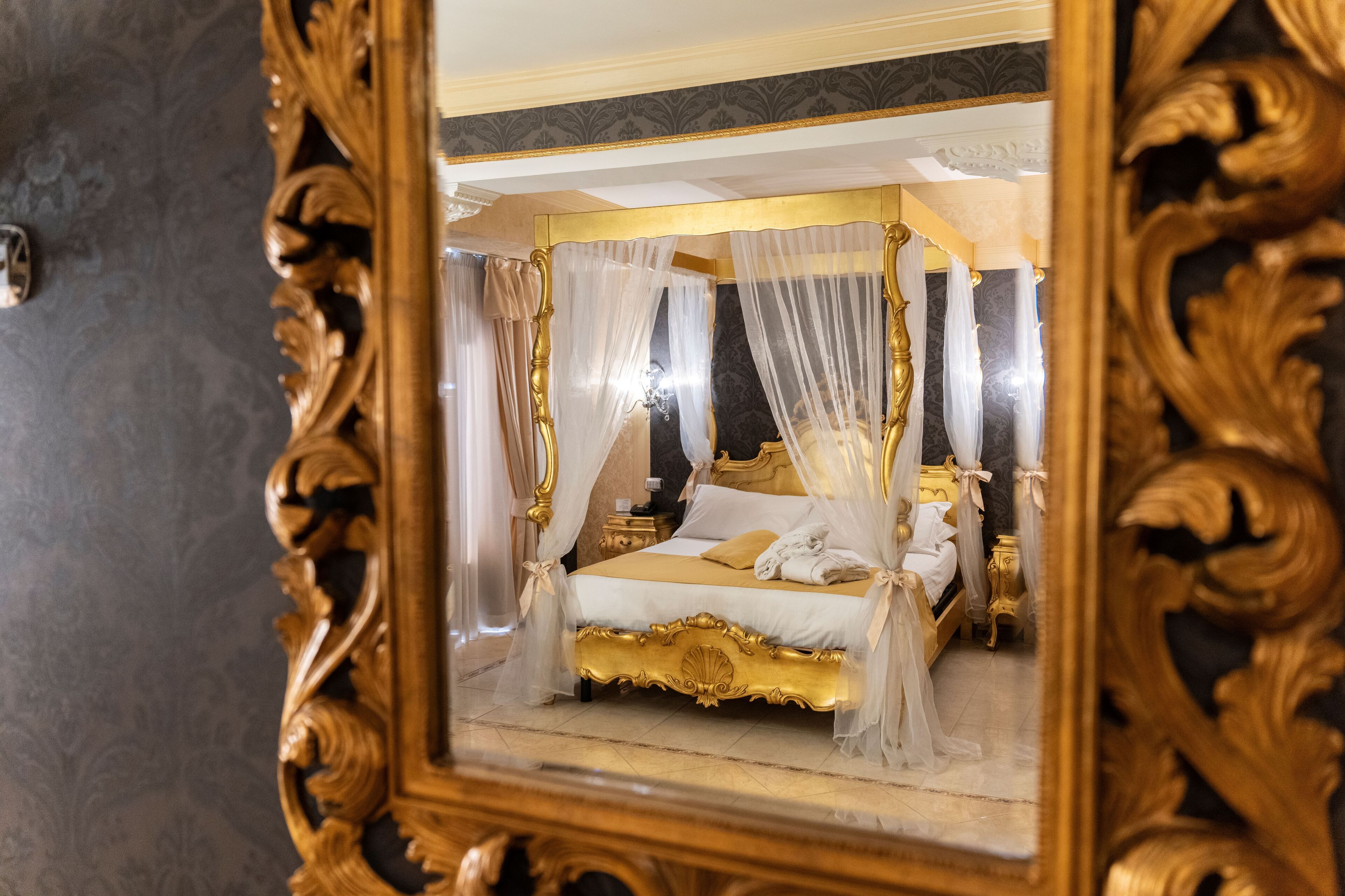 Suite Business | Biancheria da letto di alta qualità, minibar, una cassaforte in camera