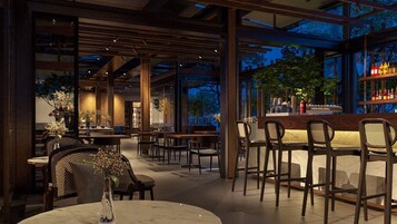 Breakfast, lunch, dinner served; international cuisine 