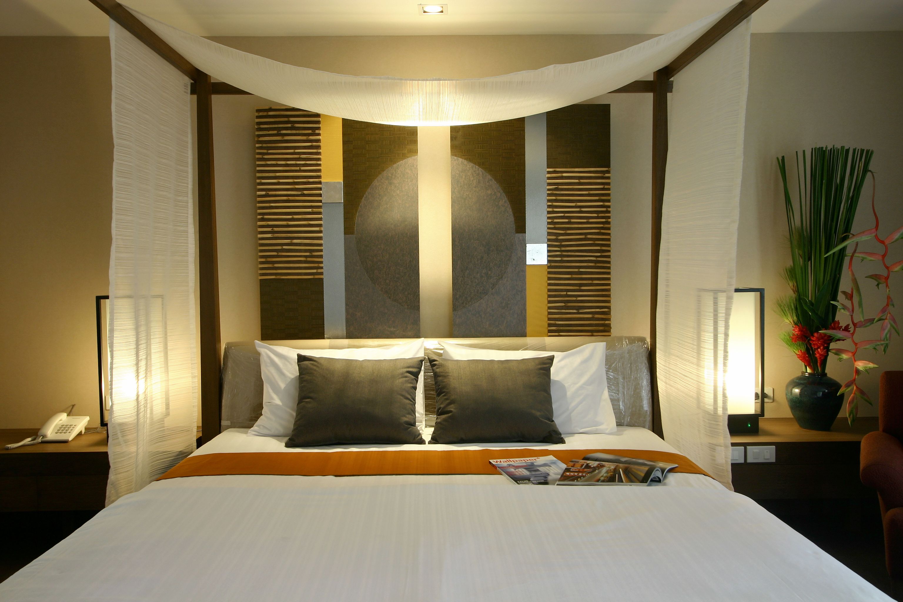 deluxe room, 1 double or 2 single beds, pool view | 1 bedroom, minibar, in-room safe, desk