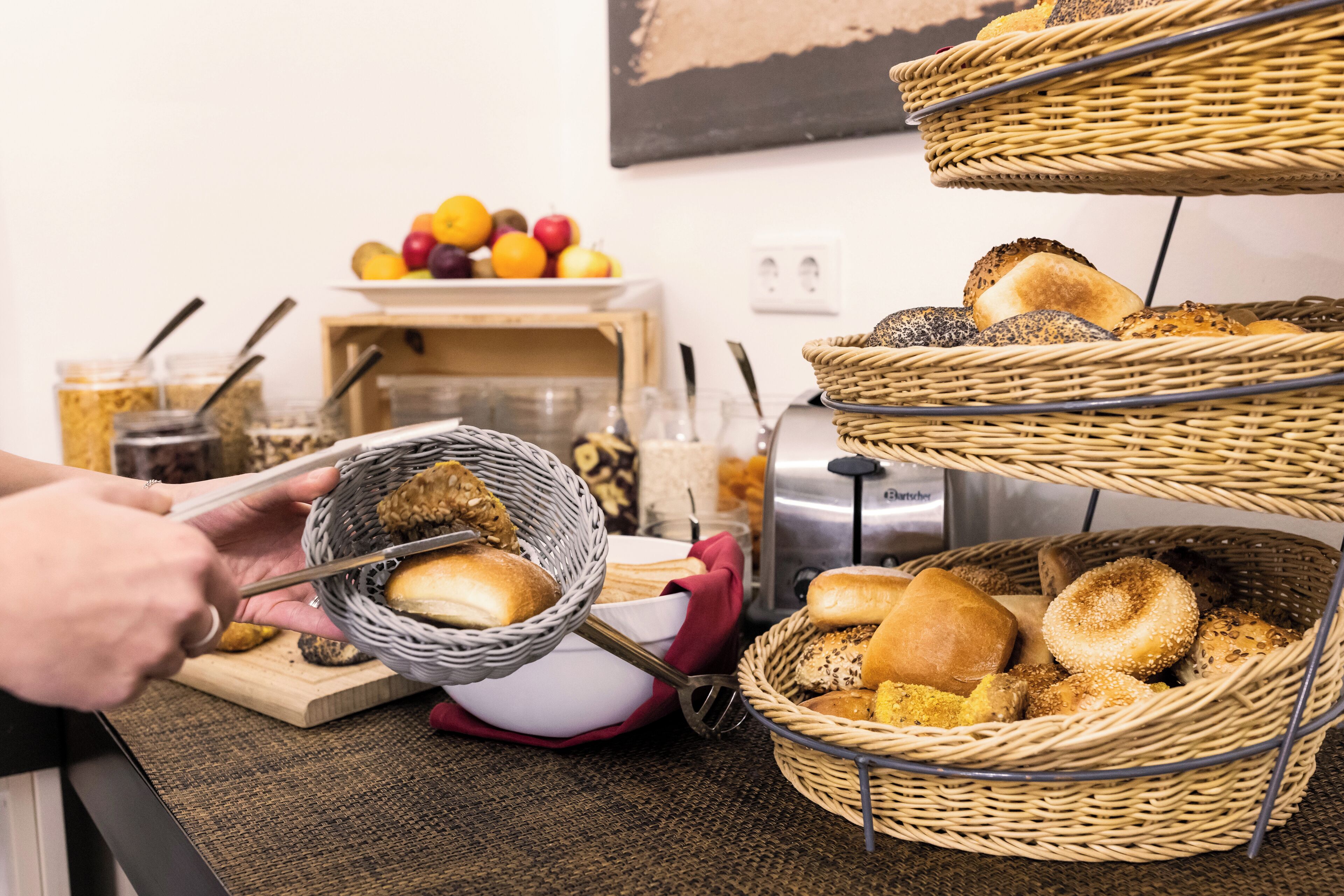 매일 뷔페 아침 식사(1인당 EUR 18)