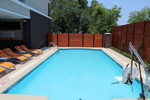 Outdoor pool - Holiday Inn Pensacola - University Area by IHG (Pensacola)