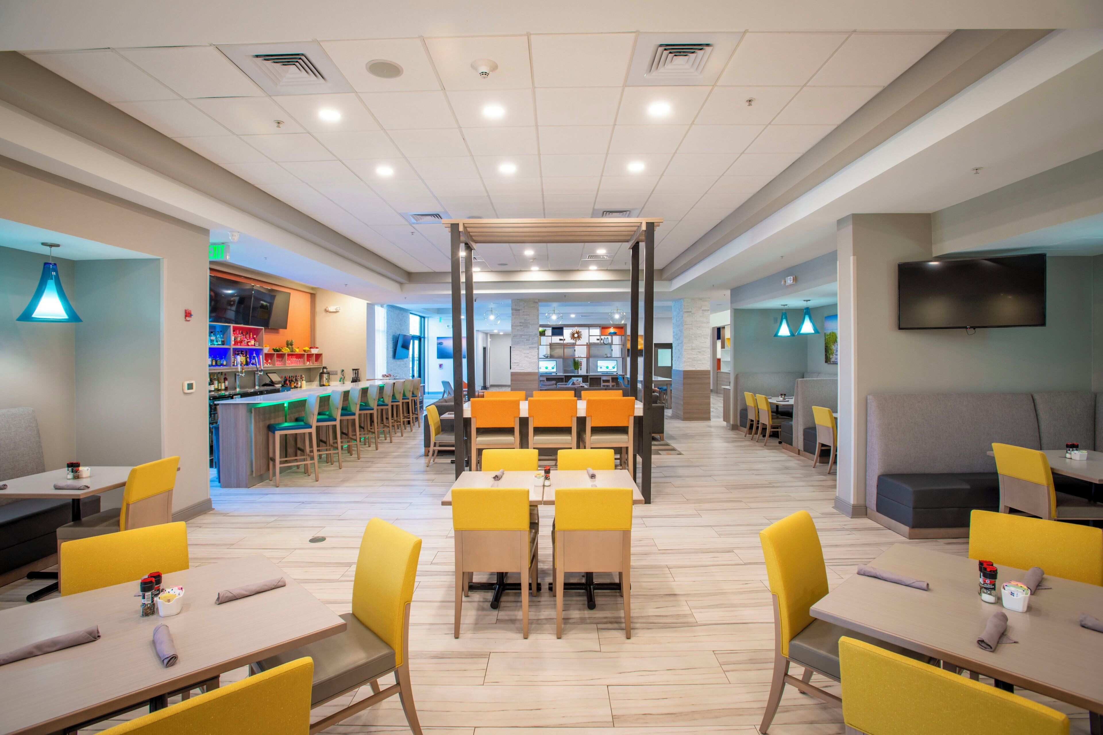 Photo - Holiday Inn Pensacola   University Area, An Ihg