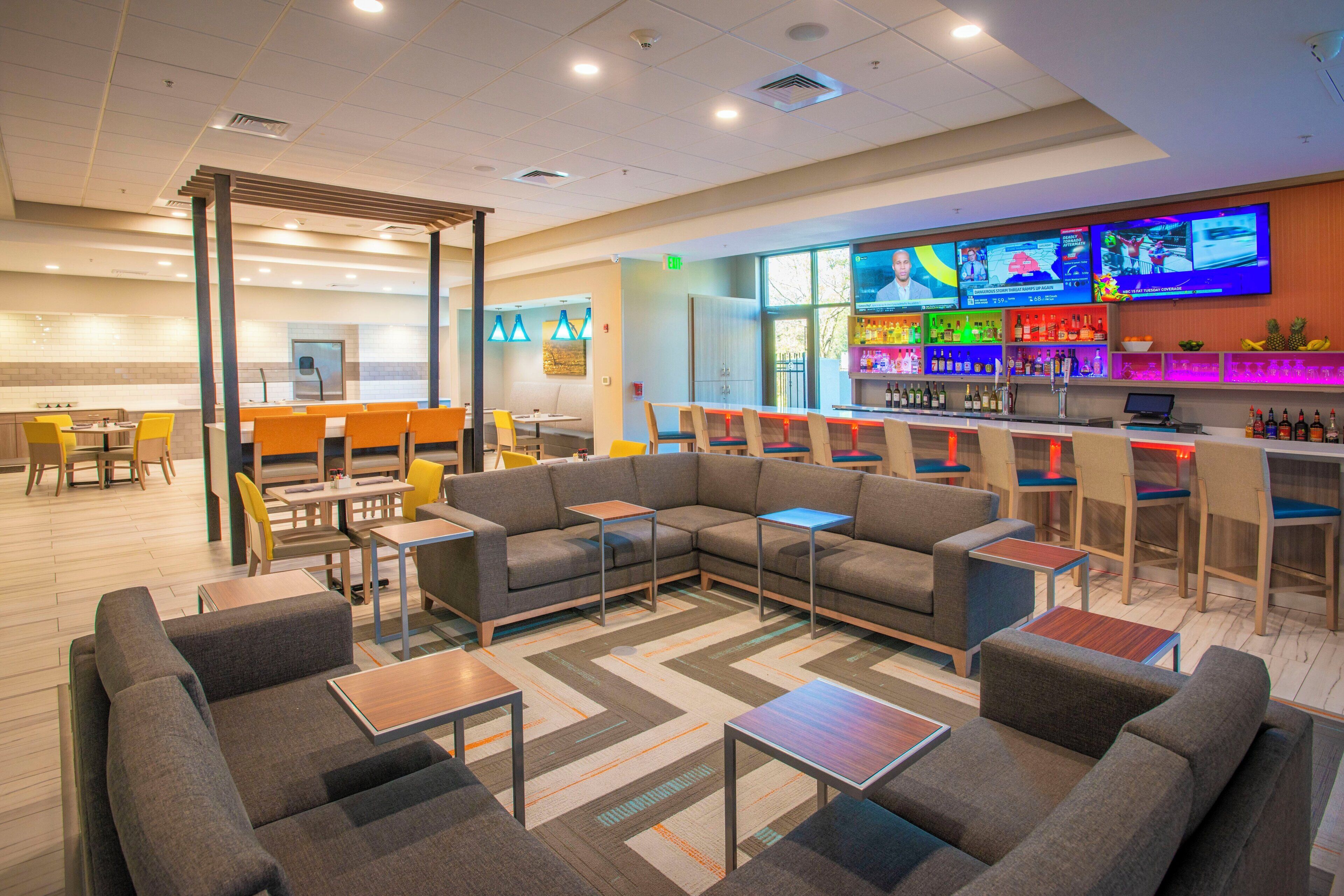 Photo - Holiday Inn Pensacola   University Area, An Ihg