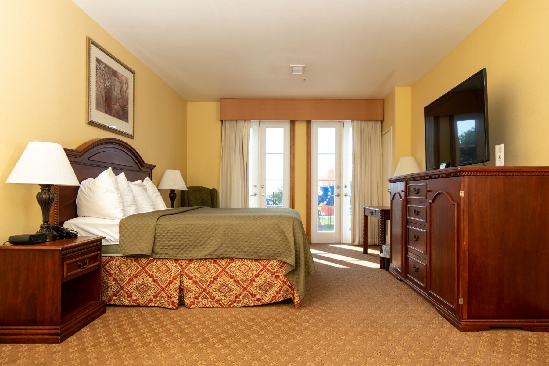 Rom – superior, 1 kingsize-seng, balkong, elveutsikt (Jetted Tub) | Privat boblebad