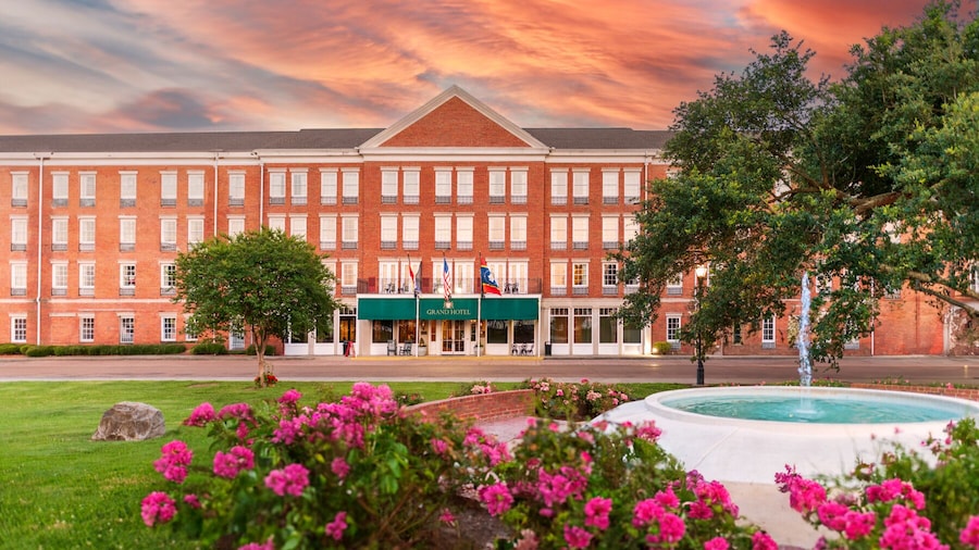 Natchez Grand Hotel & Suites On the River