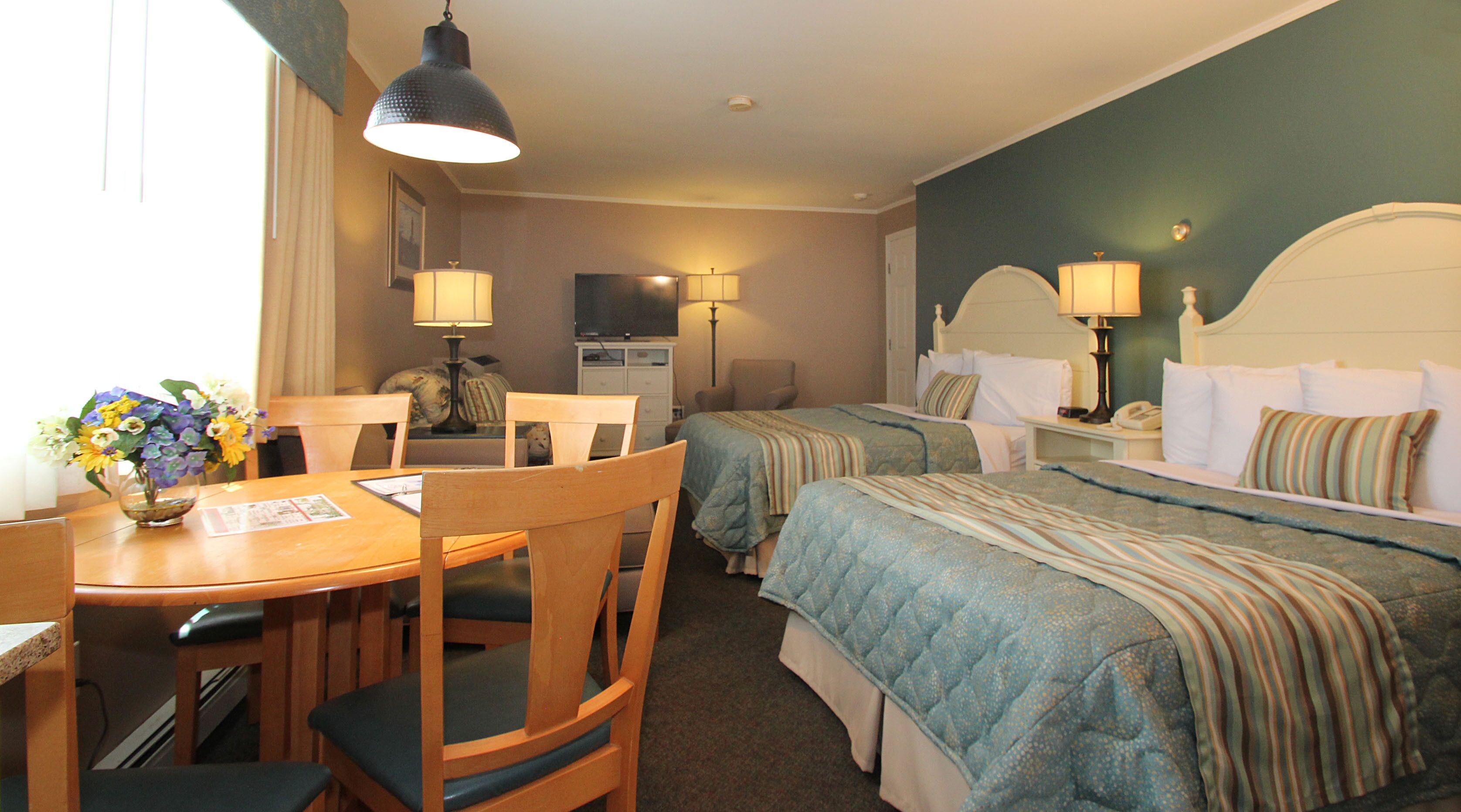 studio, 2 double beds | free wifi, bed sheets, alarm clocks