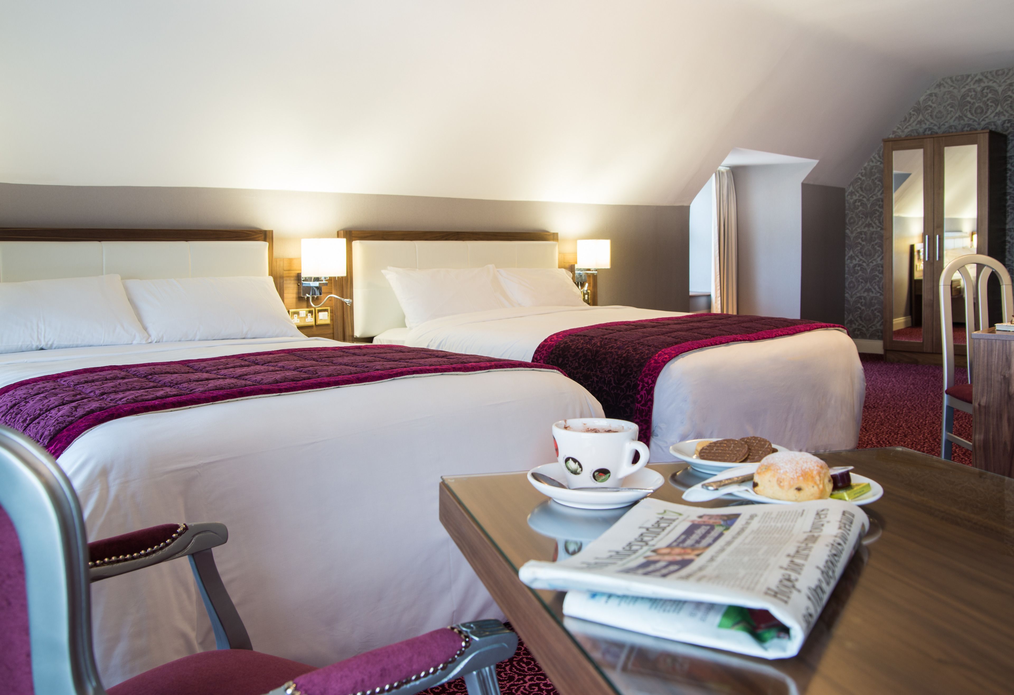 desk, iron/ironing board, free wifi