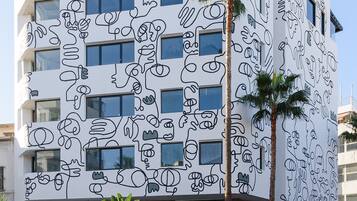 Fachada de la propiedad