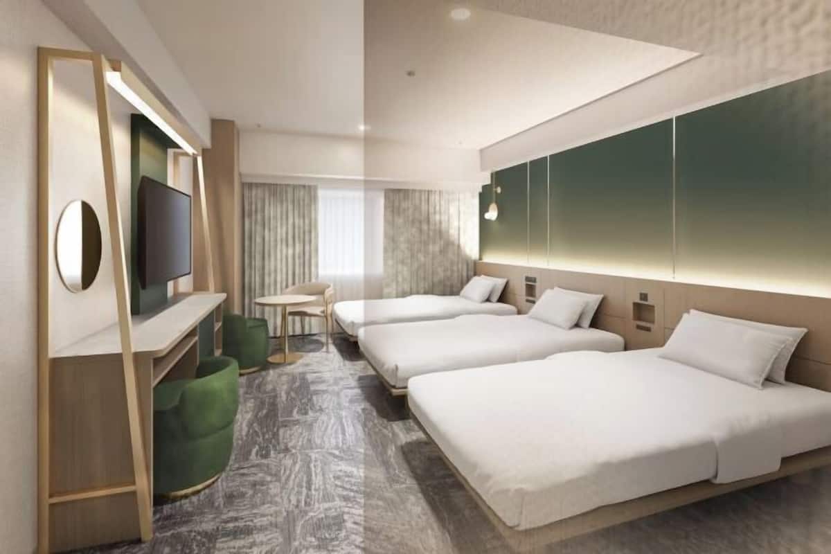 Premium bedding, down comforters, desk, blackout drapes