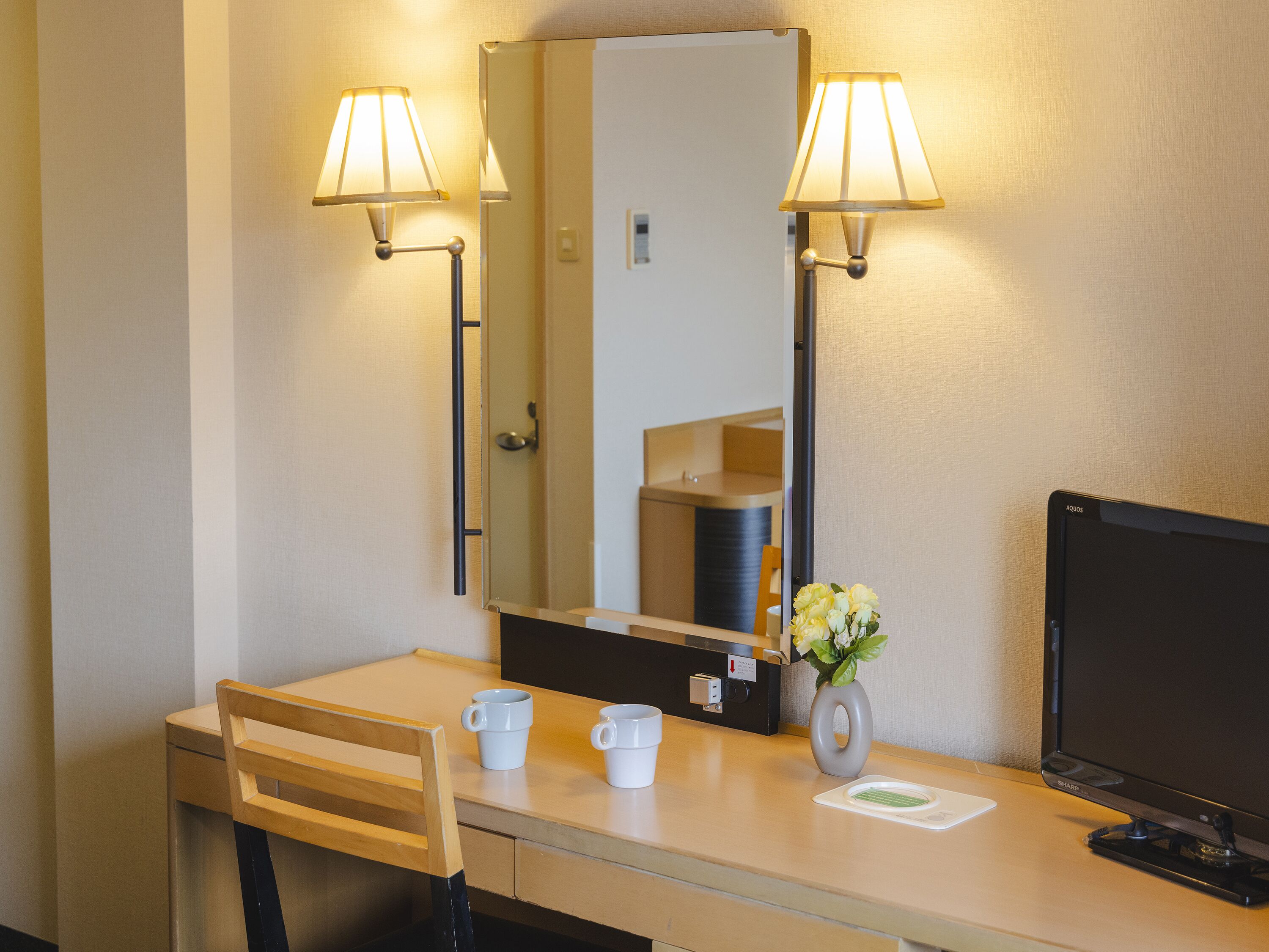 1 bedroom, premium bedding, down duvets, desk