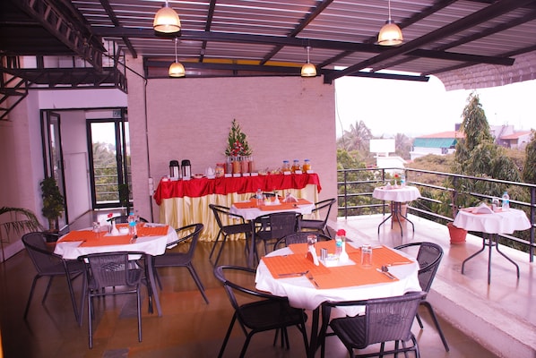 Frühstück und Abendessen