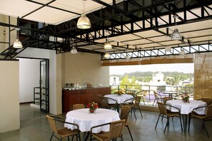 Café da manhã e jantar