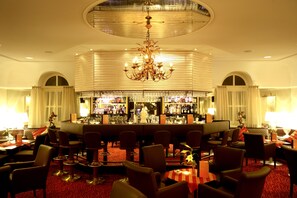 Bar (on property) - Hotel Fürstenhof (Bad Griesbach im Rottal)