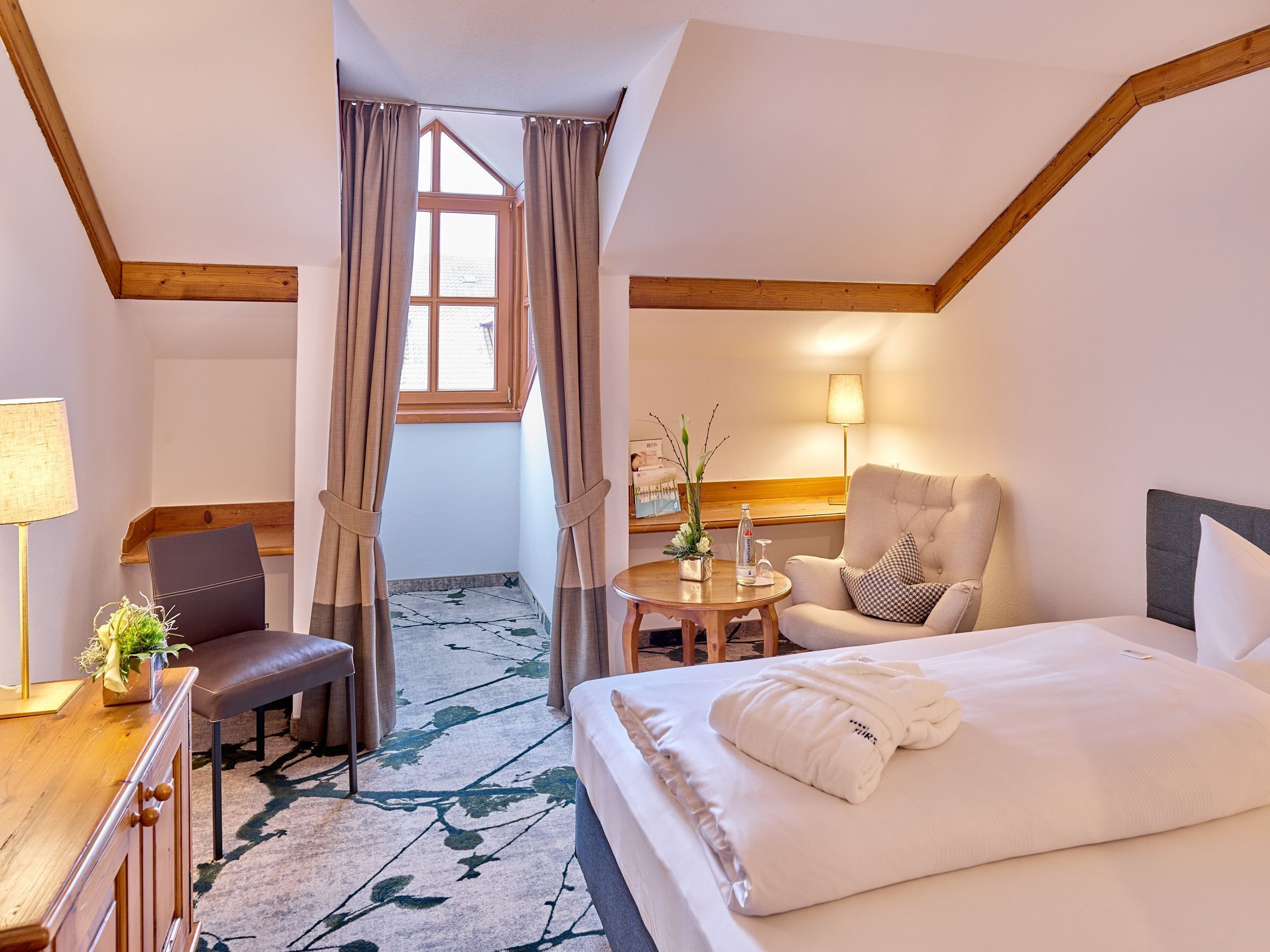 Minibar, in-room safe, desk, rollaway beds