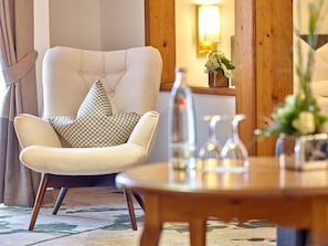 Chambre Simple | Minibar, coffres-forts dans les chambres, bureau
