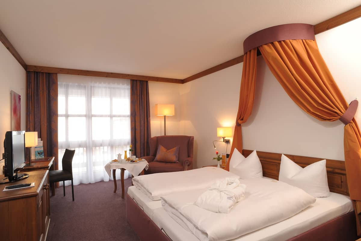 Minibar, in-room safe, desk, rollaway beds