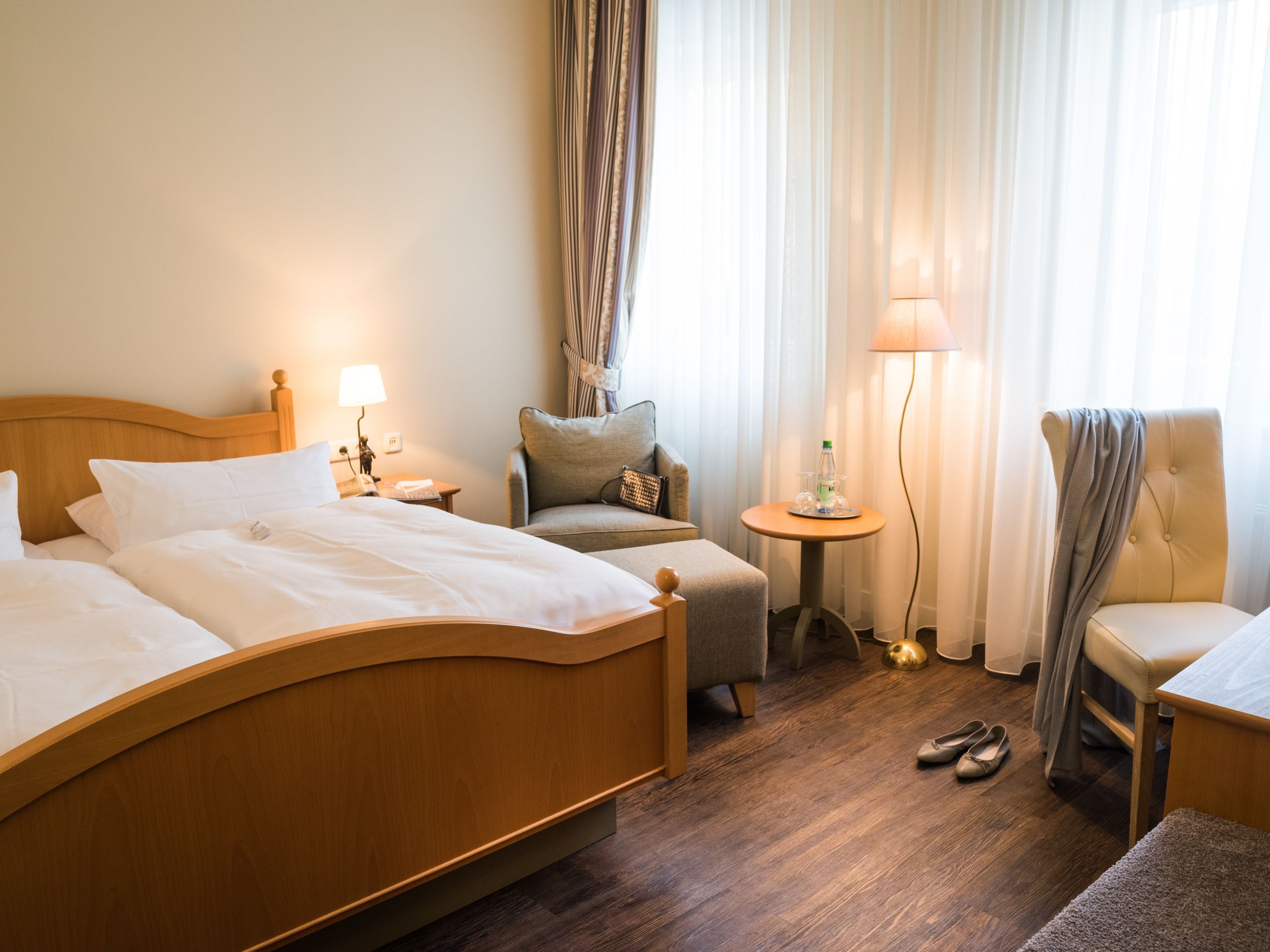 classic double room | premium bedding, down duvets, pillow-top beds, minibar