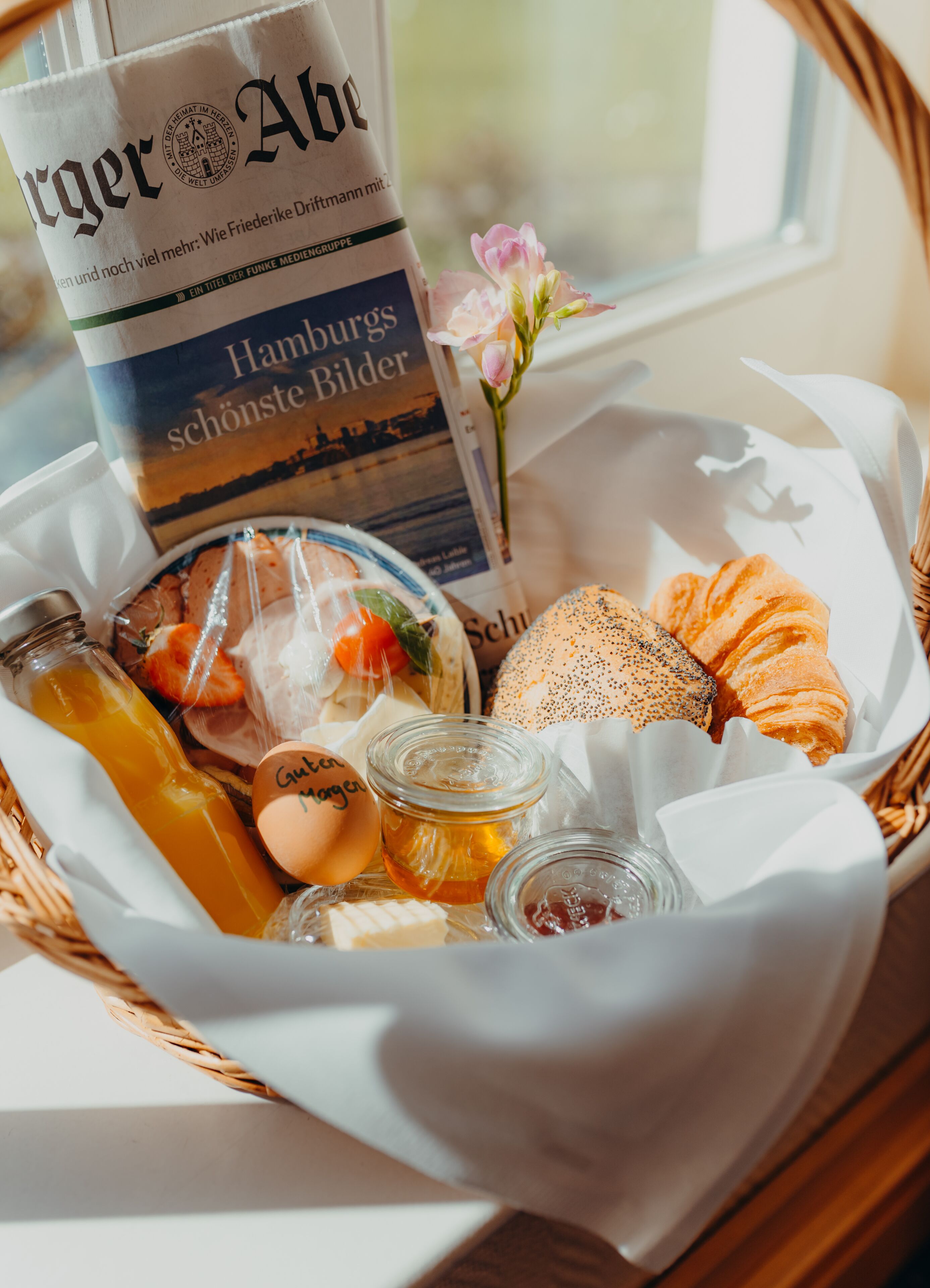 daily buffet breakfast (eur 12 per person)