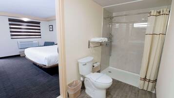 Kamar Deluks, 1 Tempat Tidur King, Bebas Asap Rokok | Kamar mandi | Kombinasi shower/bathtub dan perlengkapan mandi gratis