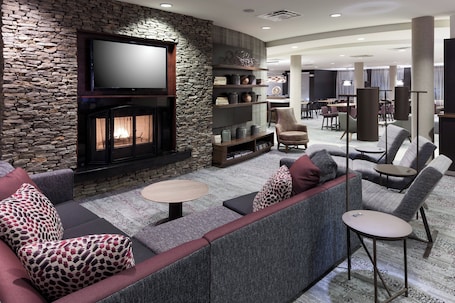 Lobby lounge. Courtyard by Marriott Birmingham Trussville