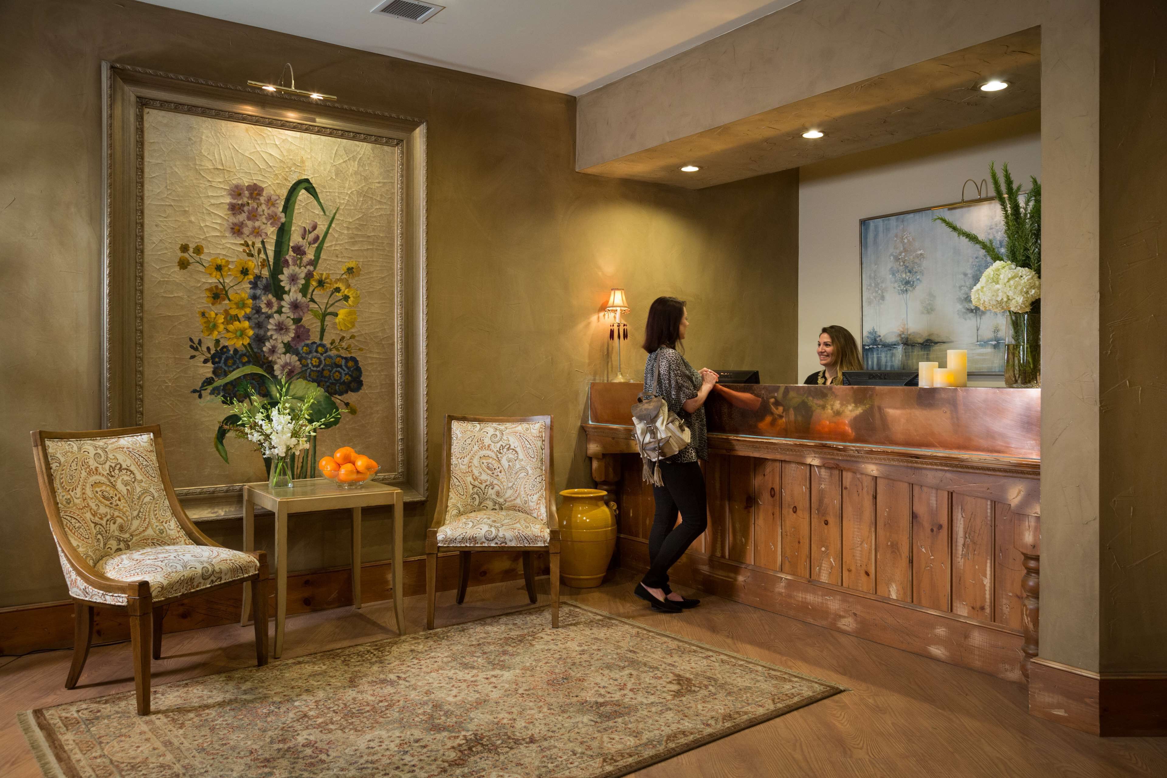 body treatments, aromatherapy, hot stone massages, deep-tissue massages