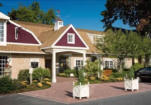 Front of property - The Inn At Leola Village, a Historic Hotel of America (Leola)