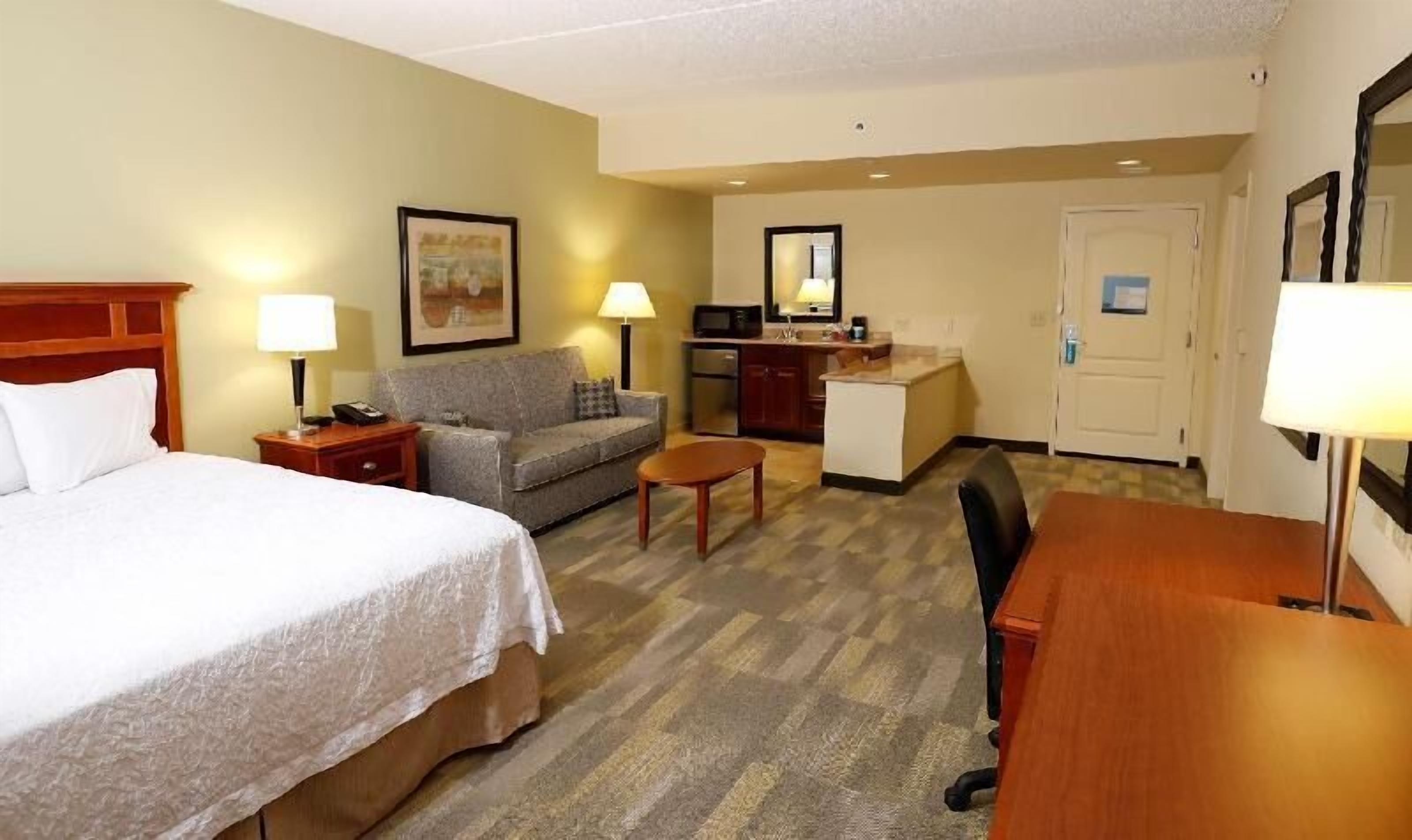 In-room safe, desk, laptop workspace, blackout drapes