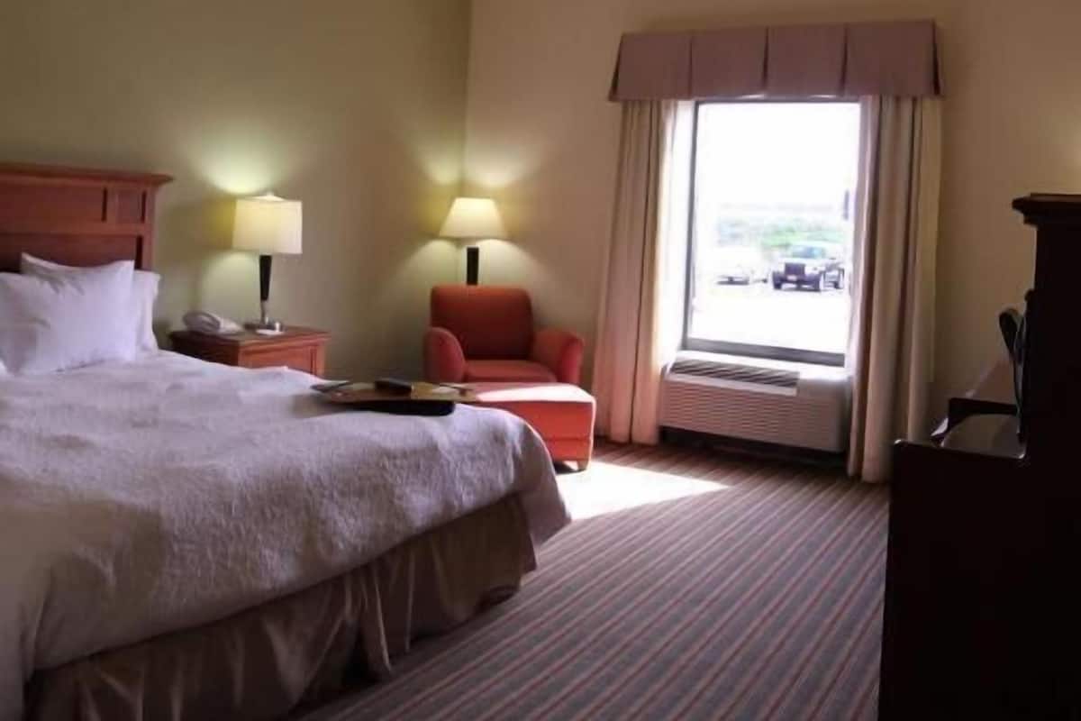 In-room safe, desk, laptop workspace, blackout drapes