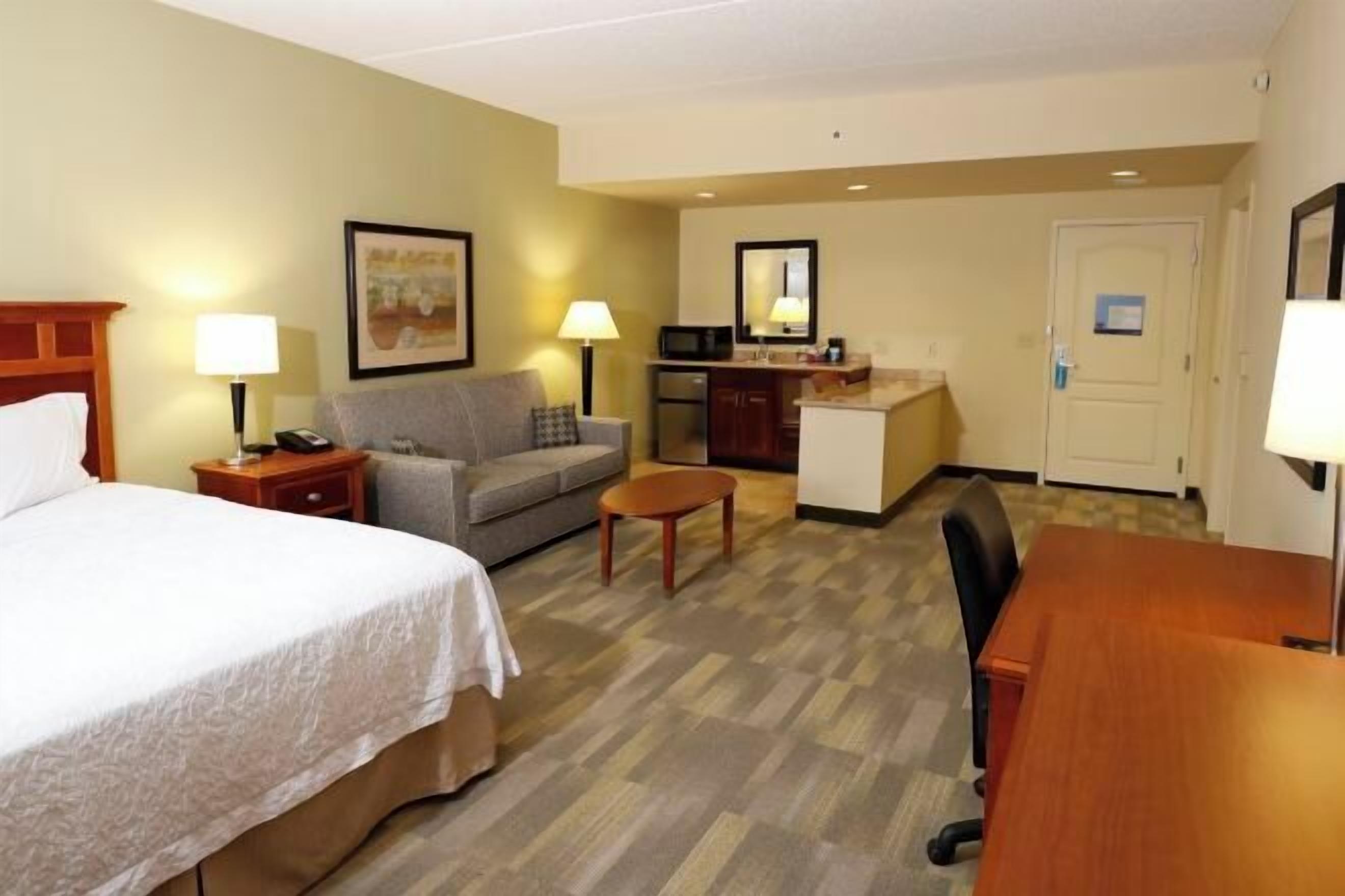 In-room safe, desk, laptop workspace, blackout curtains