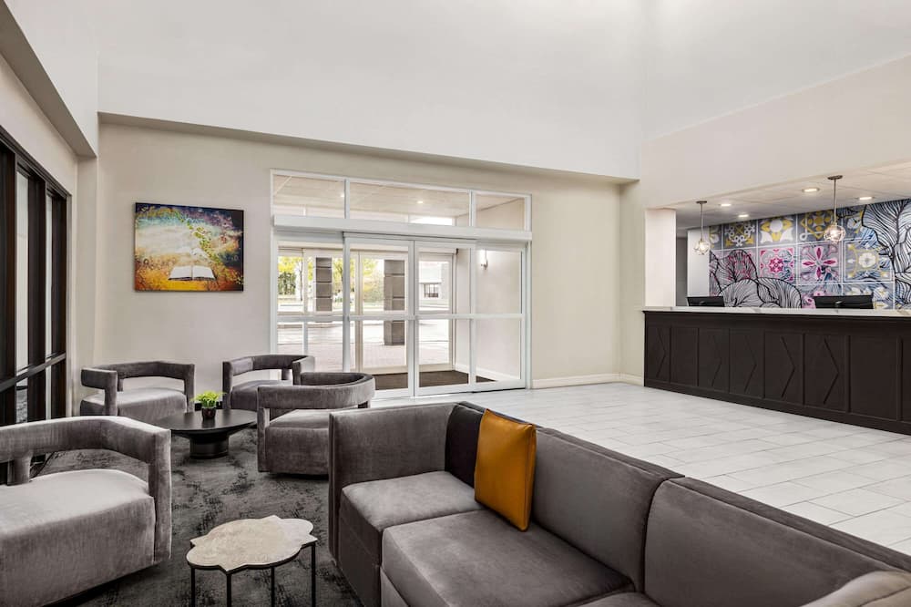 La Quinta Inn & Suites by Wyndham Mt. Laurel - Philadelphia
