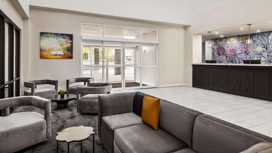 La Quinta Inn & Suites by Wyndham Mt. Laurel - Philadelphia