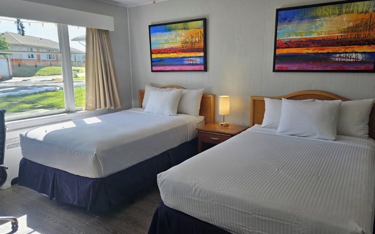 Deluxe Double Room | Desk, laptop workspace, blackout drapes, iron/ironing board (on request)