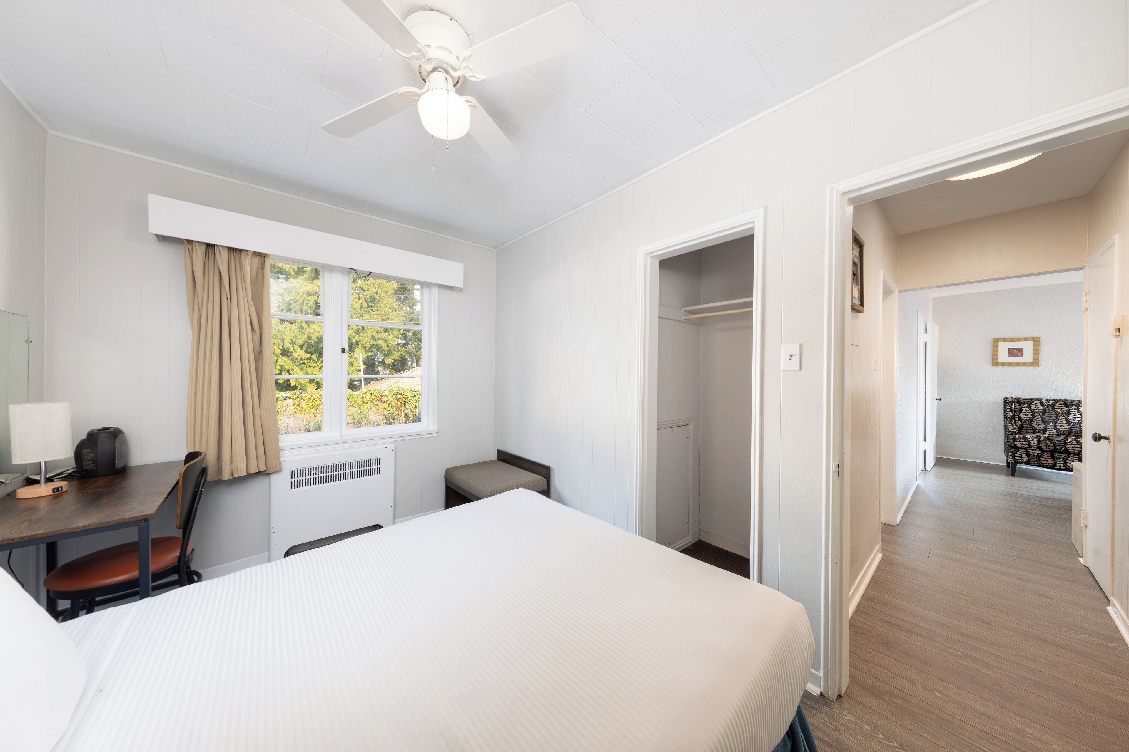 Comfort Suite, 2 Bedrooms, Kitchen | Desk, laptop workspace, blackout drapes, iron/ironing board (on request)