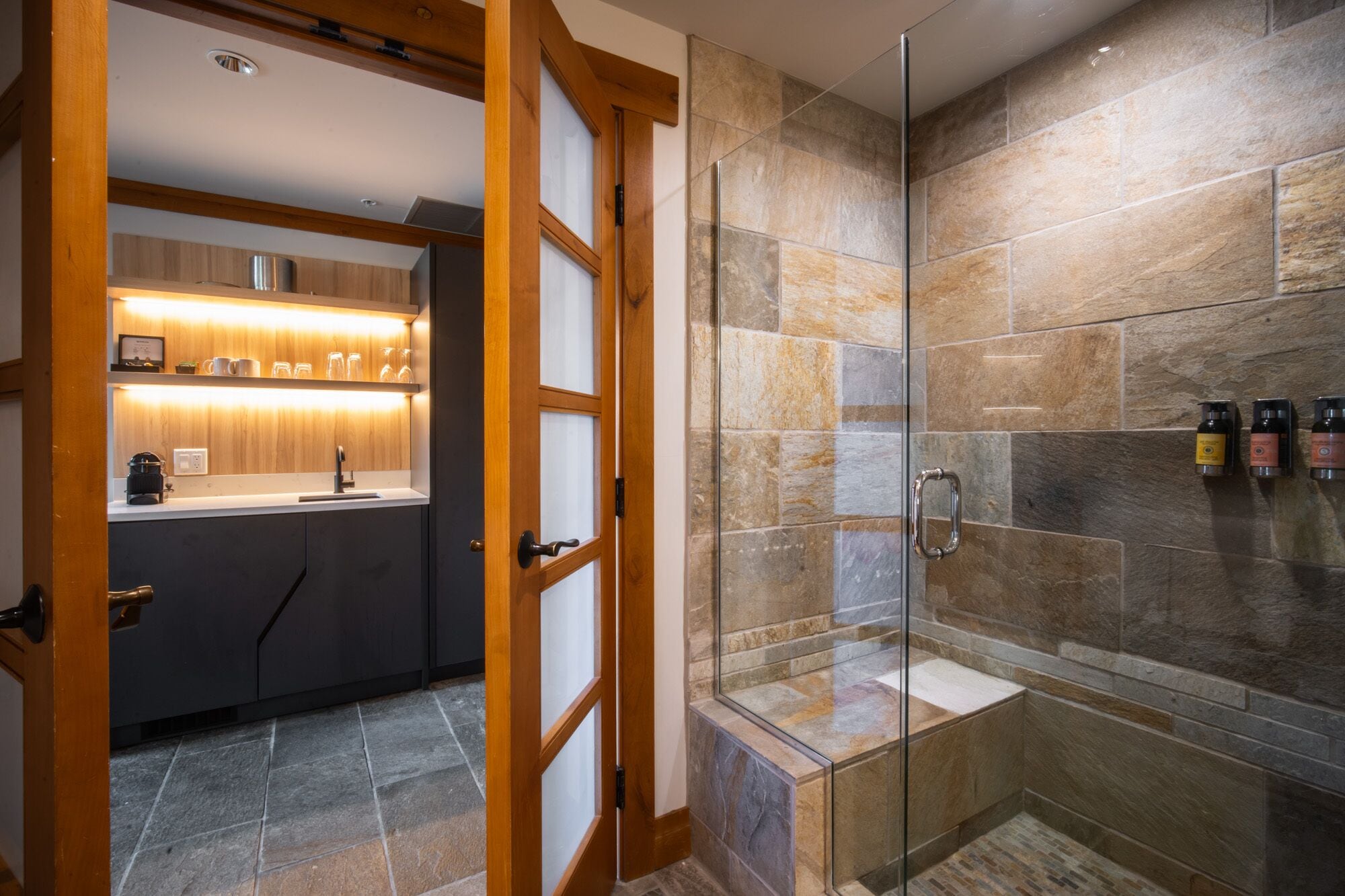suite, 2 bedrooms | bathroom shower