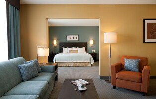 Studio Suite, 1 King Bed with Sofa bed, Non Smoking | Premium bedding, in-room safe, desk, laptop workspace