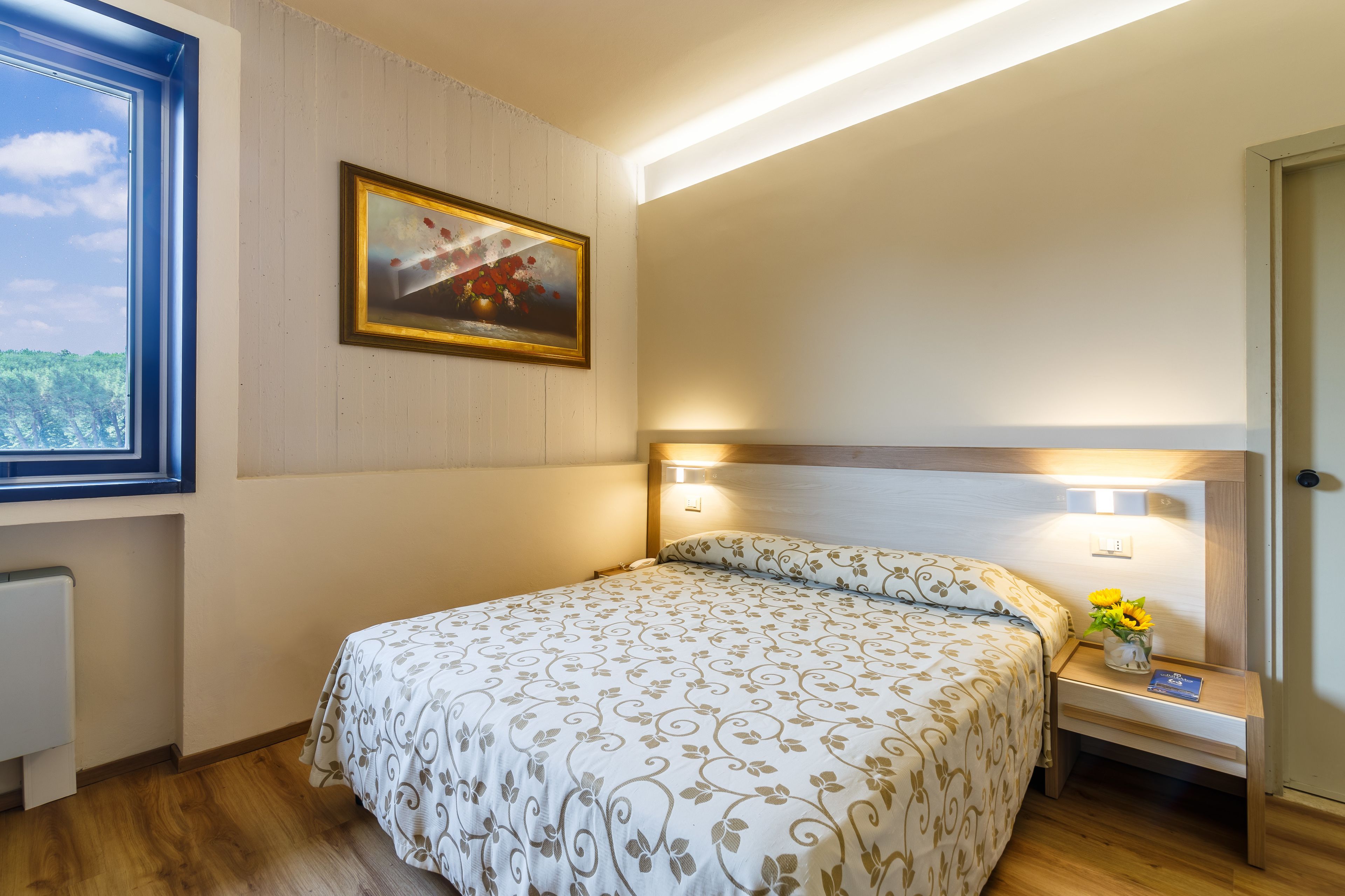 superior double or twin room, 1 queen bed, balcony, pool view | premium bedding, minibar, desk, soundproofing