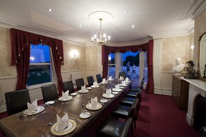 Aperto a pranzo e cena