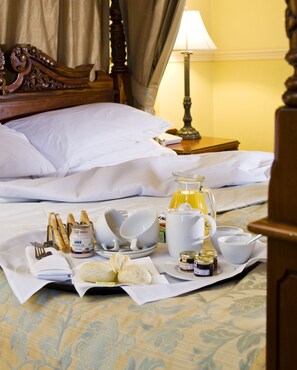 Lunch and dinner served - Northop Hall (Mold)