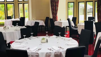 Lunch and dinner served