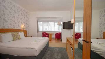 1 bedroom, in-room safe, individually decorated, iron/ironing board