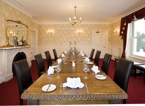 Lunch and dinner served - Northop Hall (Mold)