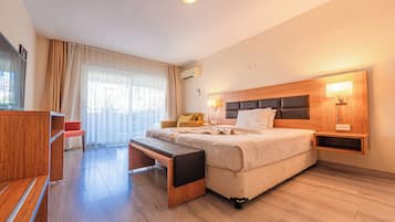Quarto standard | Frigobar, berços grátis, Wi-Fi, roupa de cama