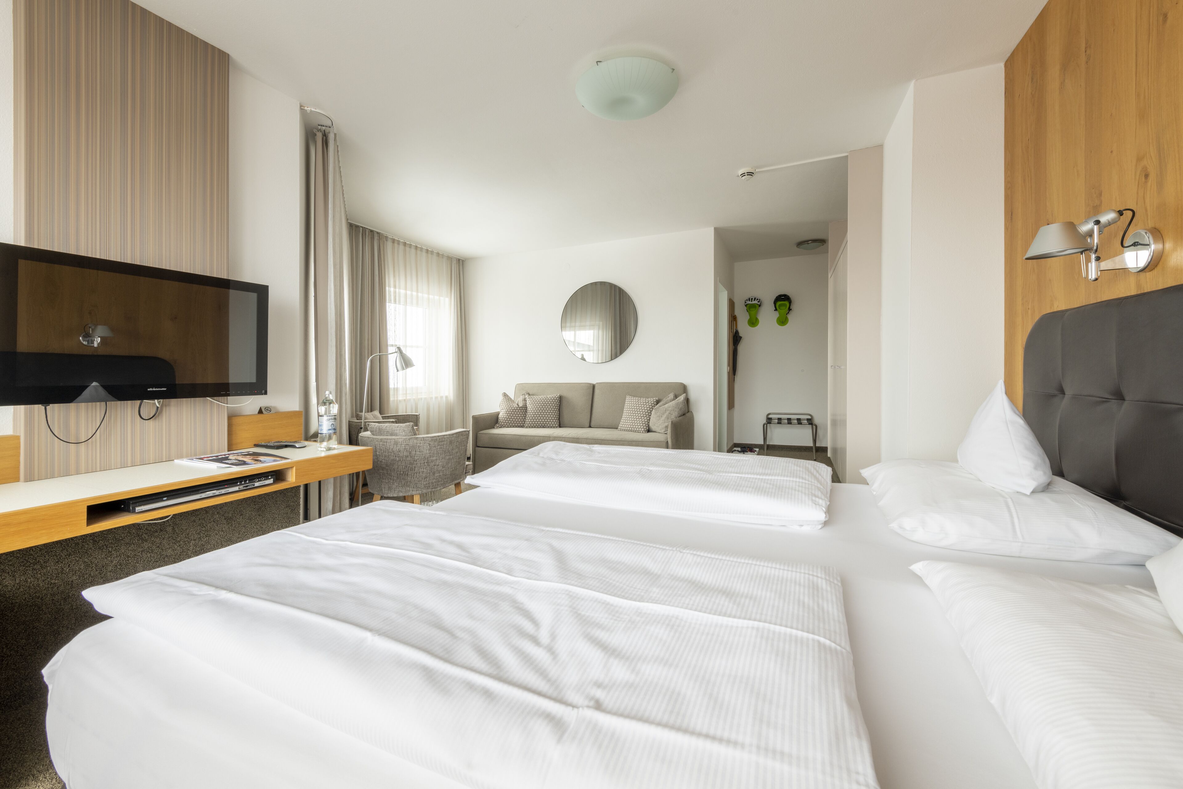 Deluxe Double Room | Hypo-allergenic bedding, in-room safe, blackout curtains